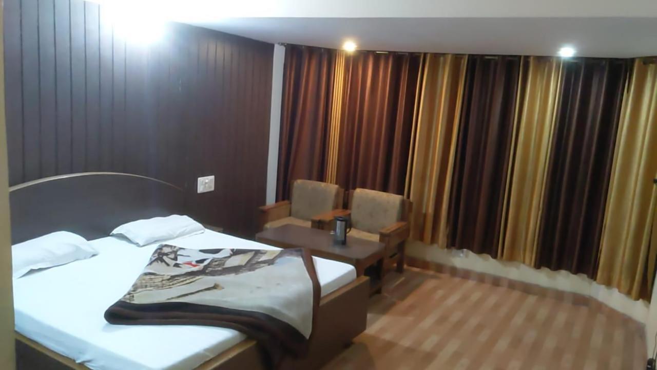 Hotel Raj Deluxe Haridwar Luaran gambar